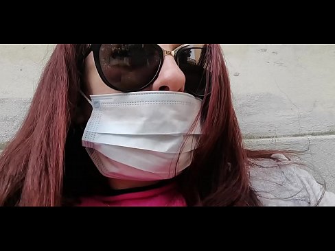 ❤️ Nicoletta se maščuje svojemu sosedu in mu urinira v garažo (Posebna italijanska karantena Covid19) ❤ Fucking video pri nas